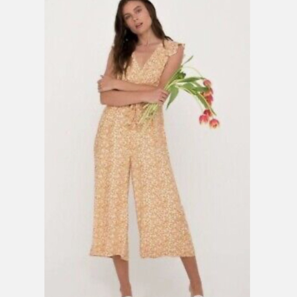Miss me floral jumpsuit NWT